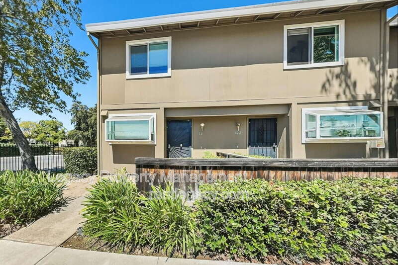 5606 Hamilton St – photo 1 of 21