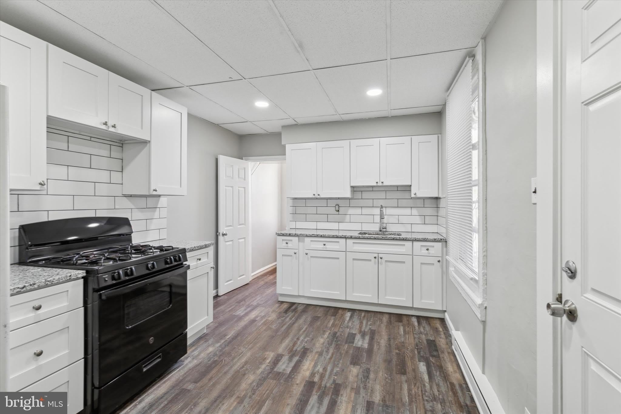 326 E AIRY Street – photo 1 of 11