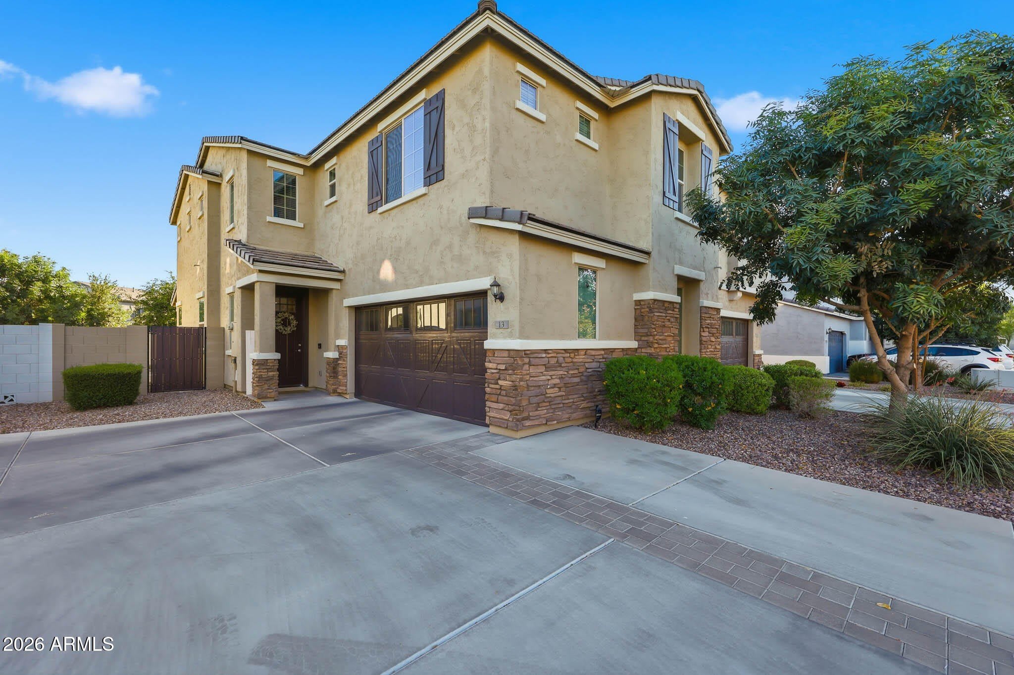 905 S CANAL Drive – photo 1
