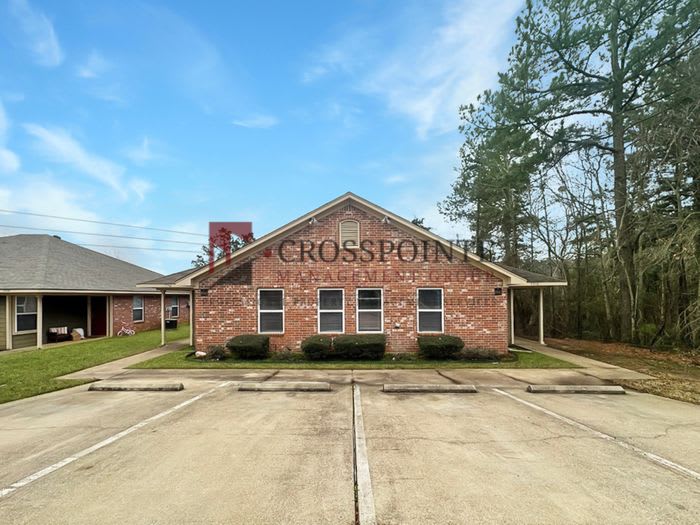 8904 County Road 273 – photo 1 of 204