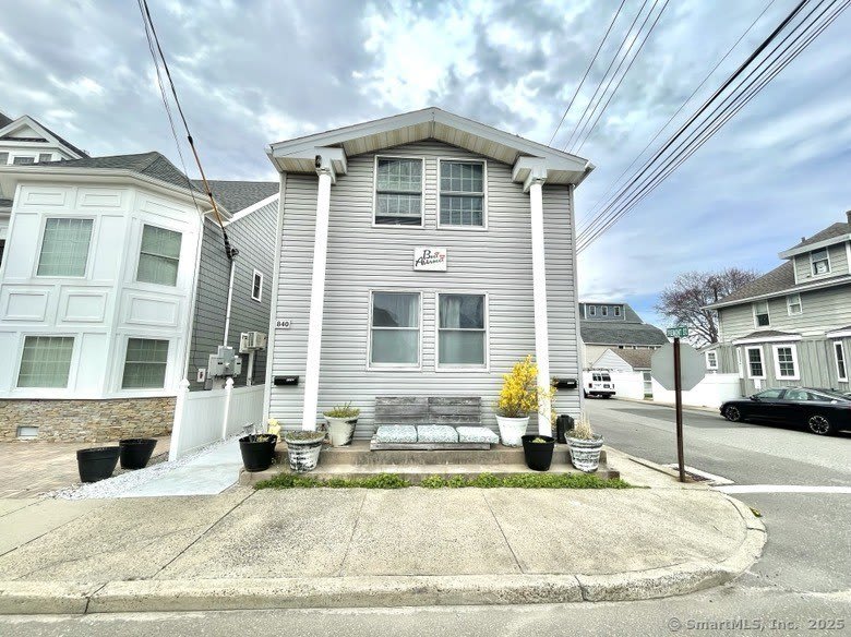 840 E Broadway – photo 1