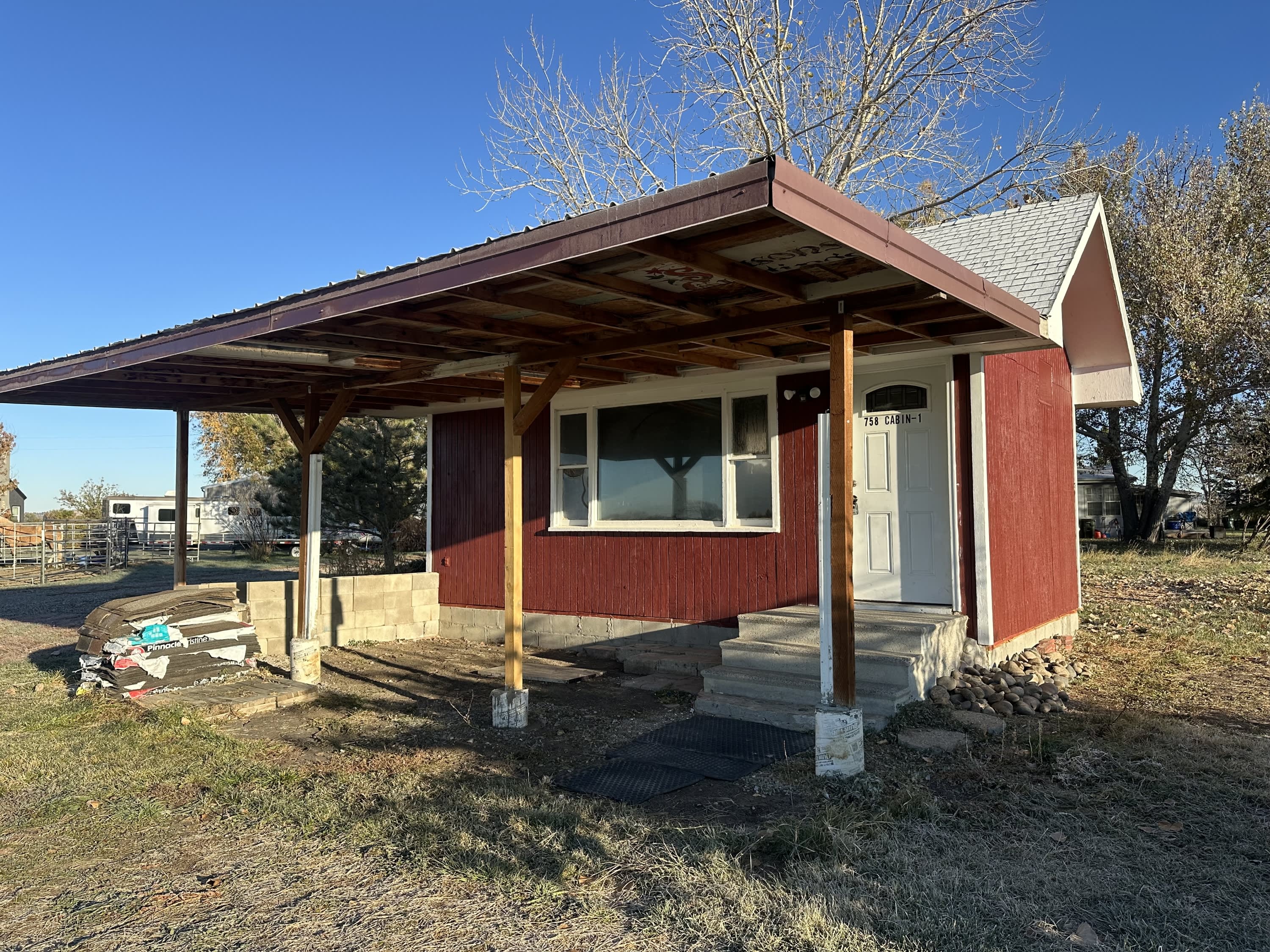758 W G Road Cabin – photo 1 of 6