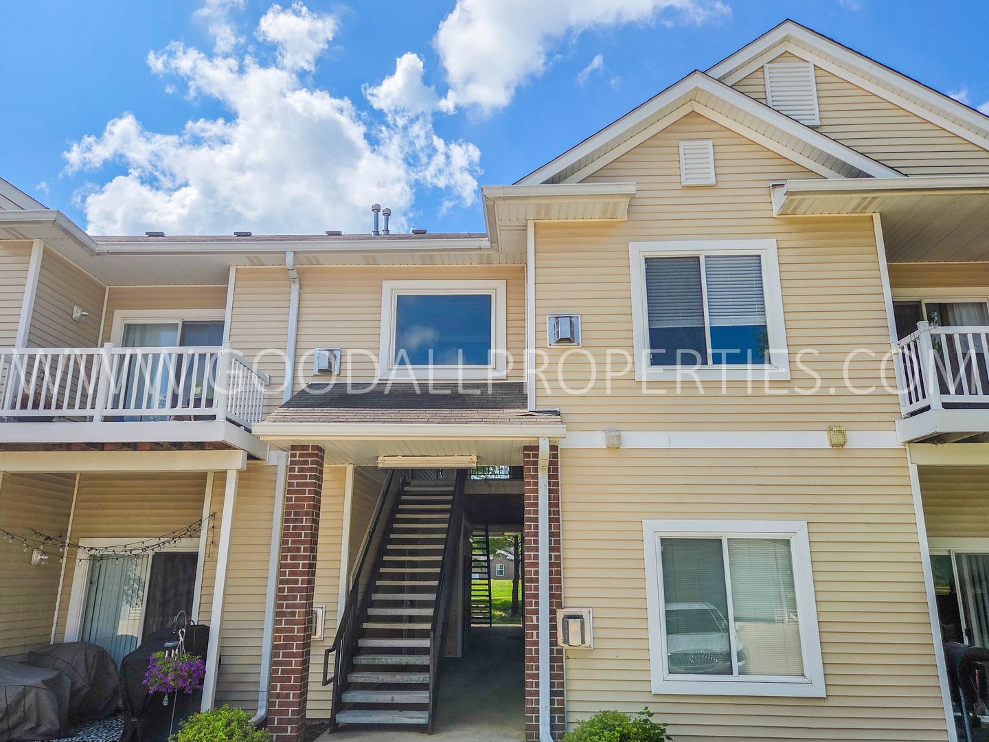 3 Bedroom 2 Bath Low Maintenance Waukee Condo With Garage – photo 1 of 242