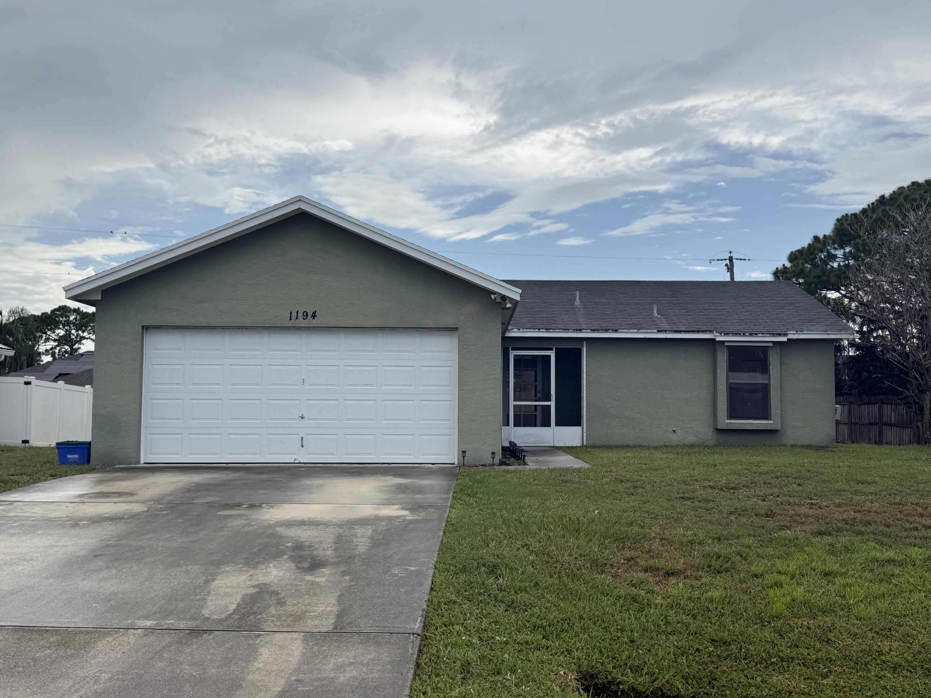 1194 SW Granadeer Street – photo 1