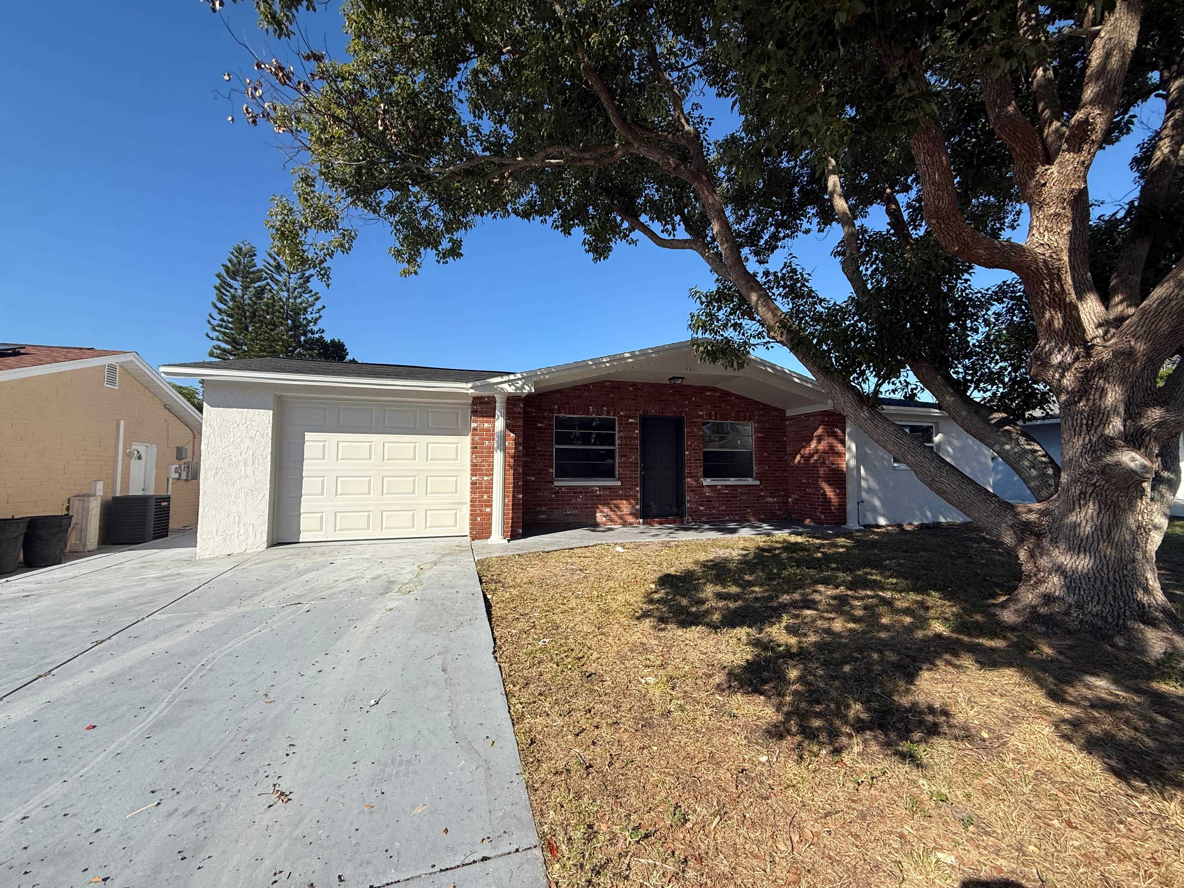 3511 Odom Dr – photo 1 of 18