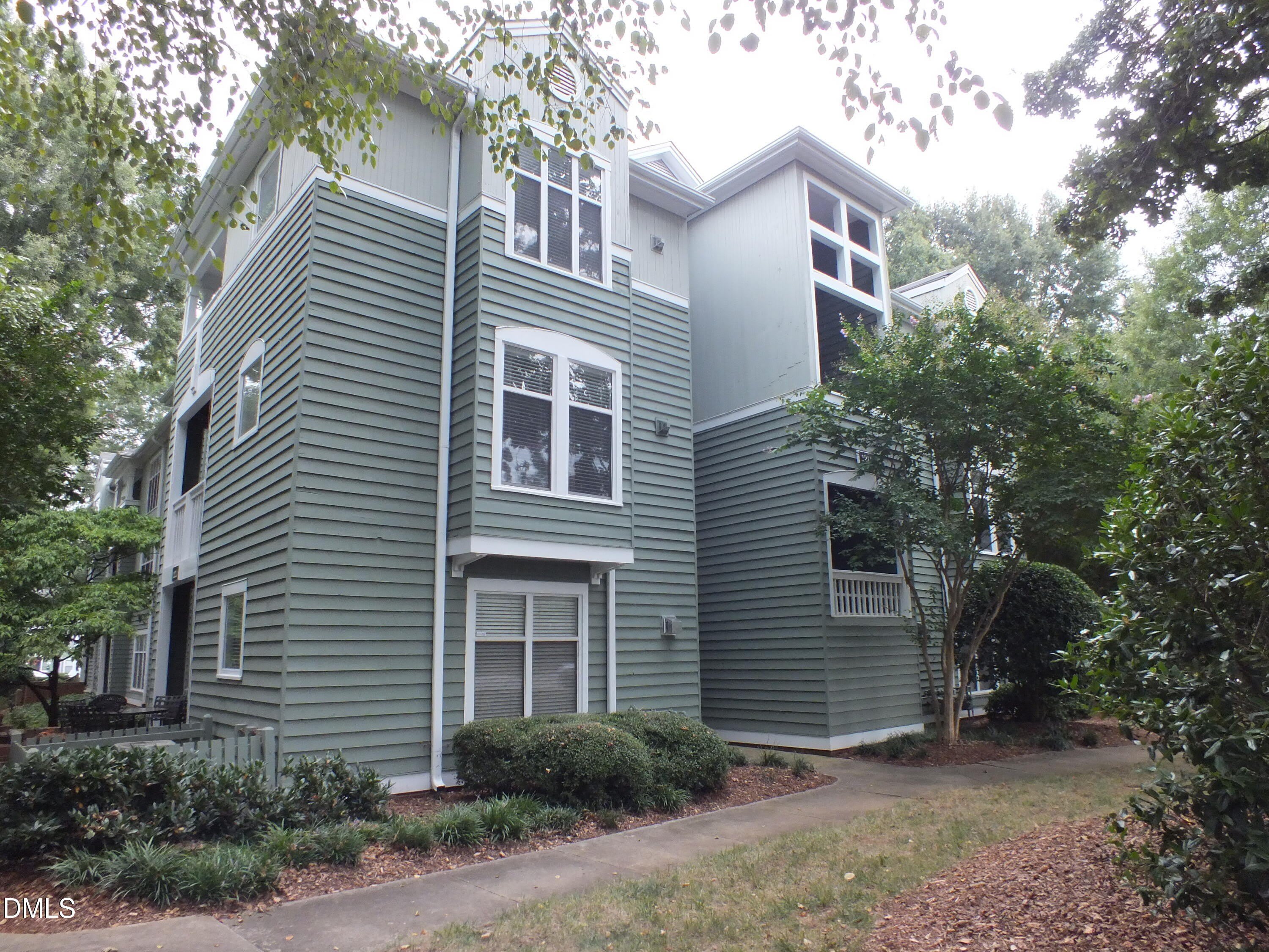 1211 Westview Lane – photo 1 of 17