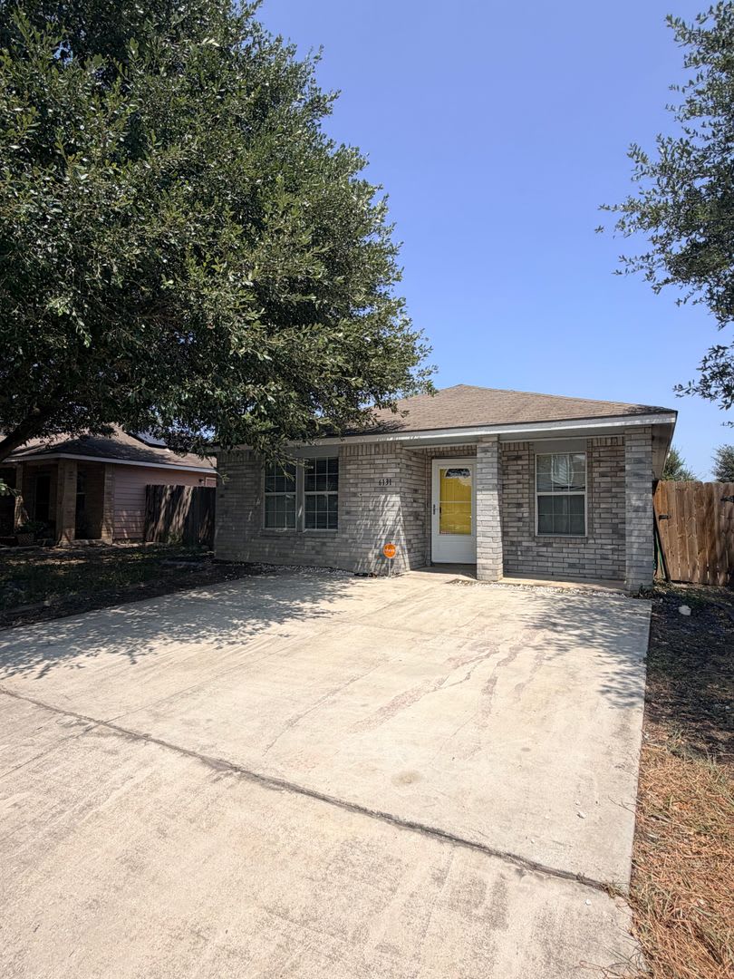 Foster Meadows 3 Bedroom 2 Bath Home – photo 1