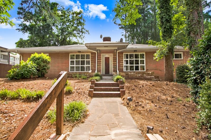 105 Pineland Circle – photo 1