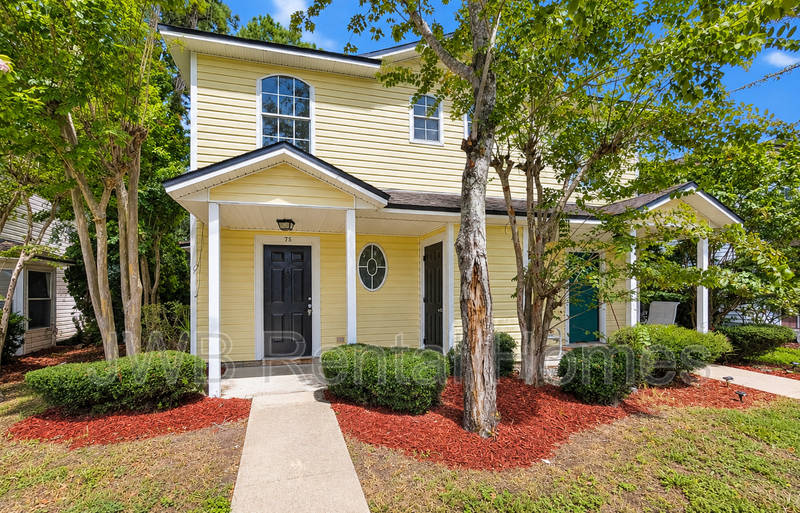 75 7Th St W – photo 1 of 202