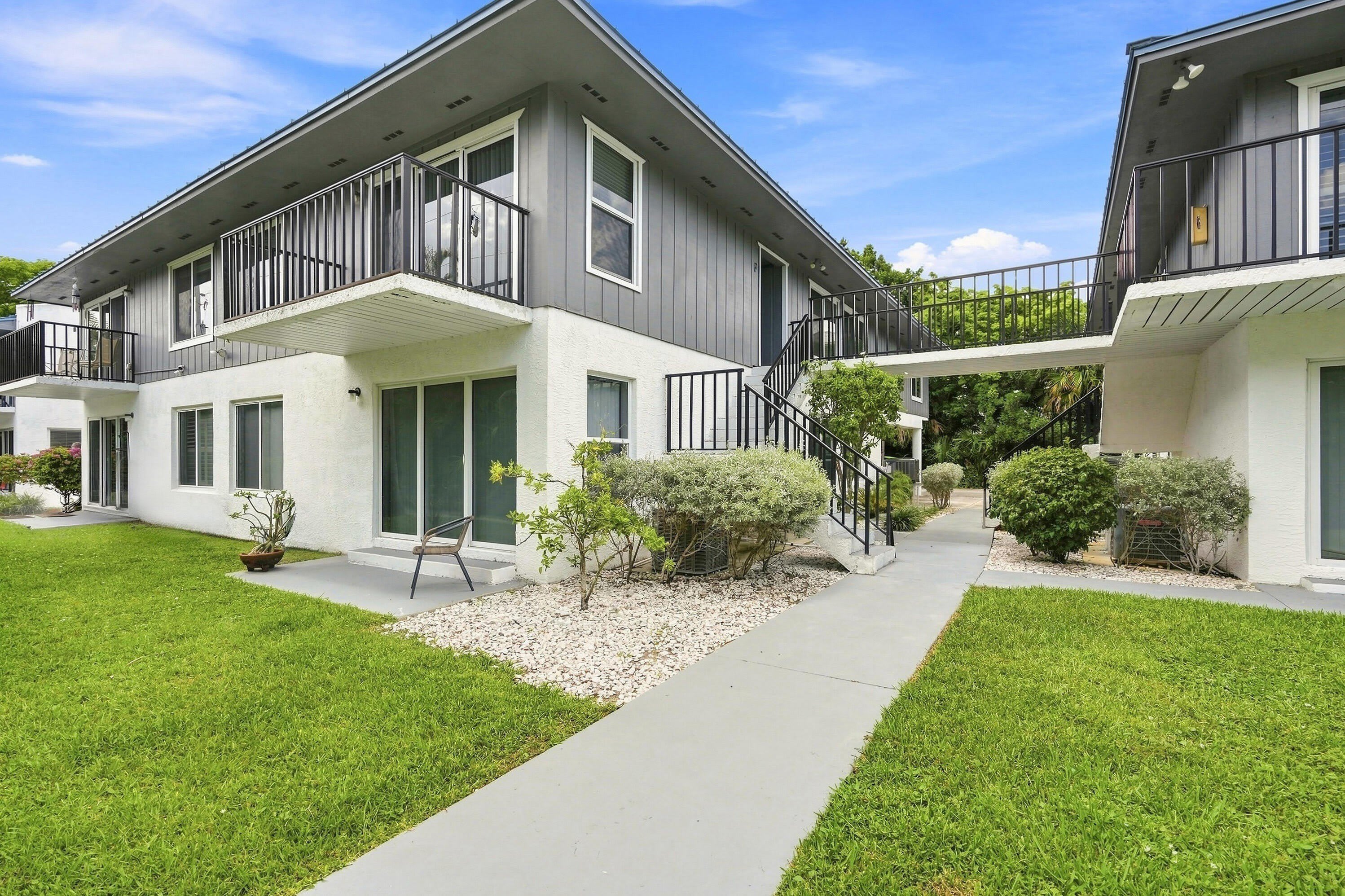 1180 CARLTON Court – photo 1