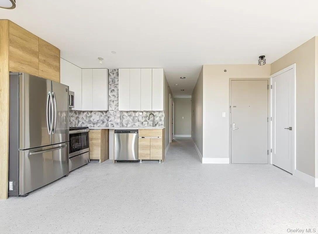 1669 E 19TH Street – photo 1
