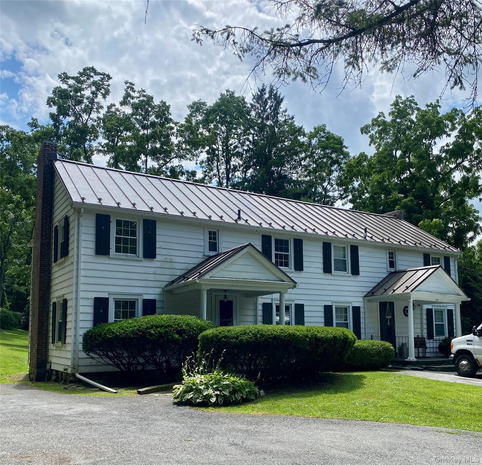 504 A Camby – photo 1 of 153