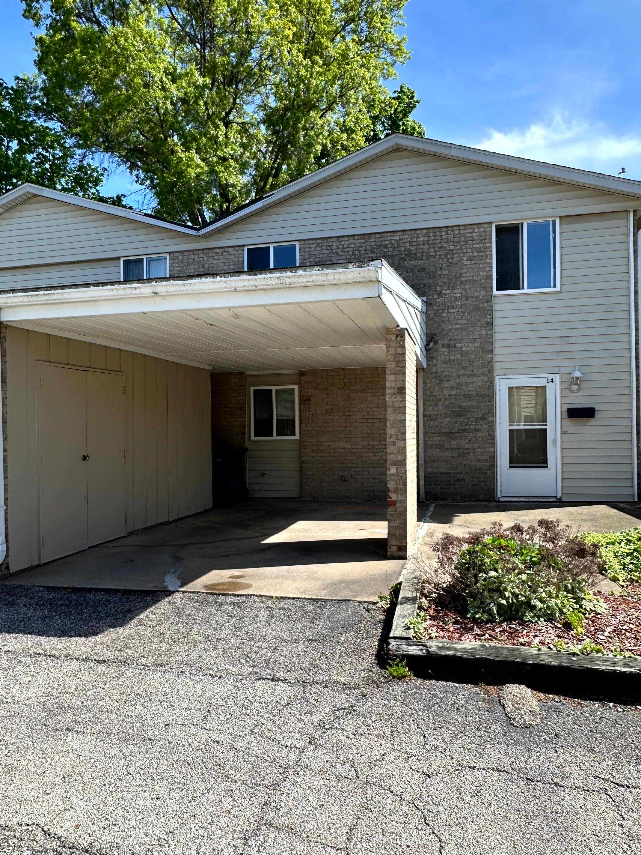 14 Florentine Ct – photo 1 of 23