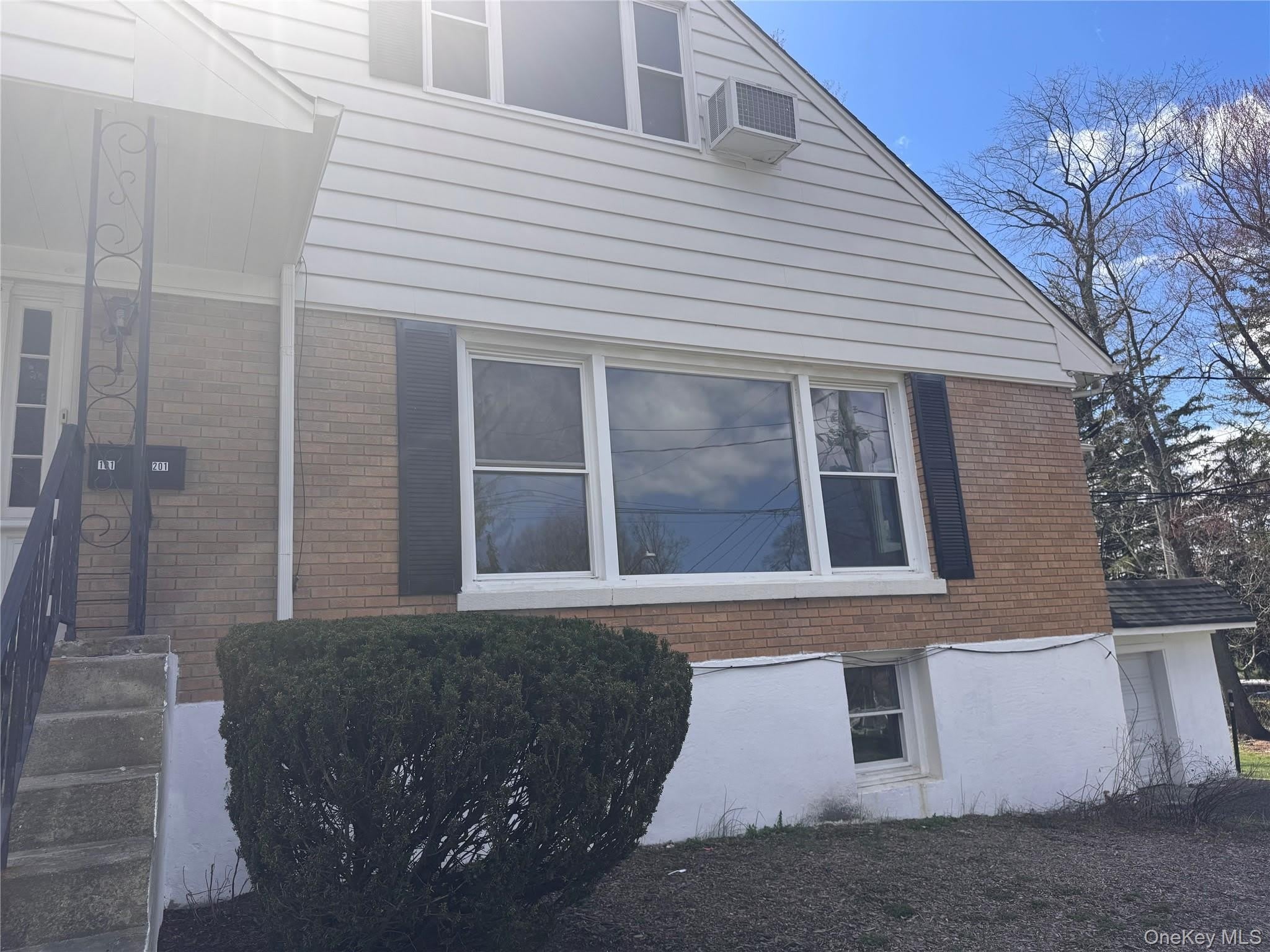 116 Williams Avenue – photo 1 of 23
