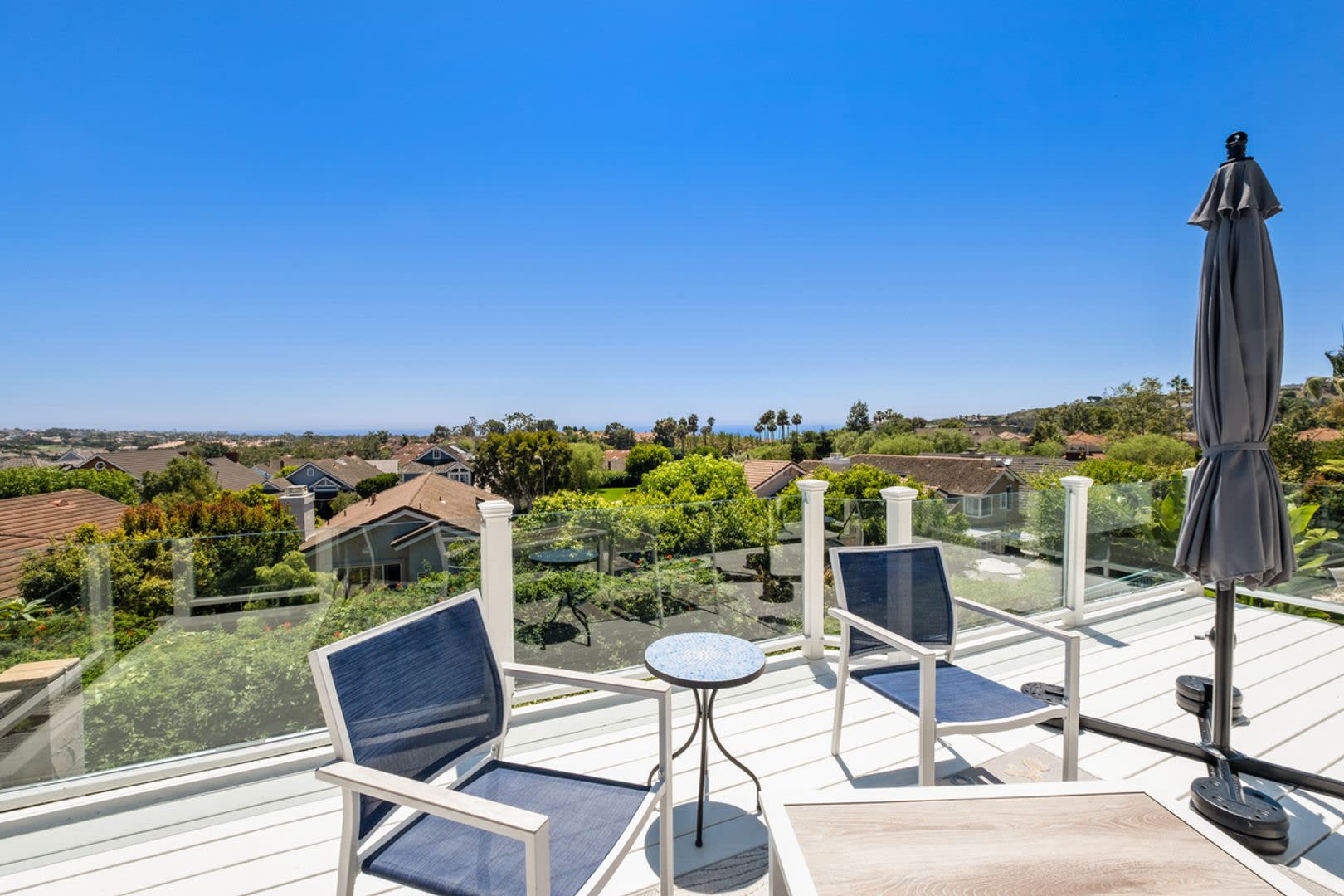 Newly Renovated and Furnished Ocean View Home! – photo 1