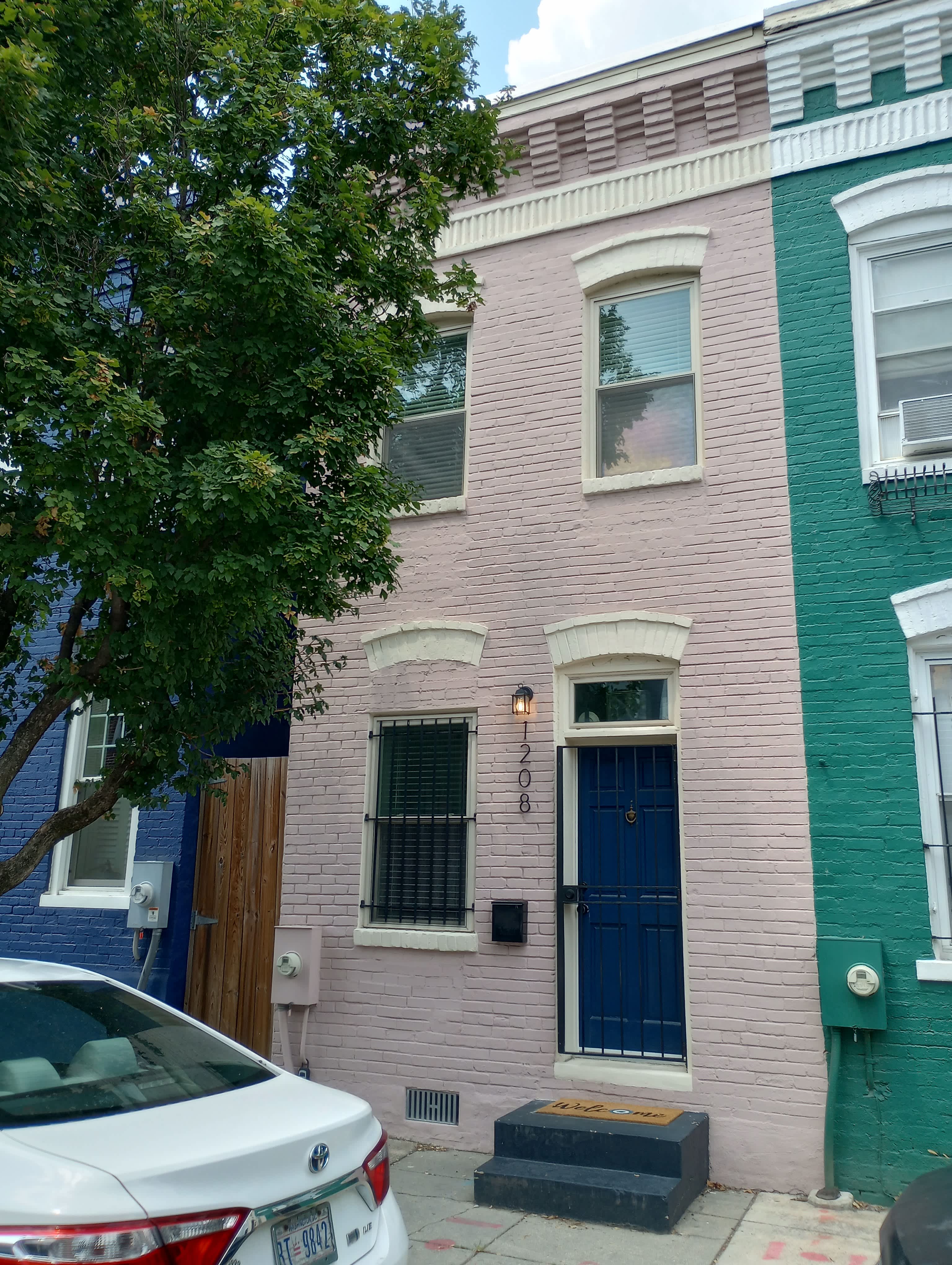 1208 Wylie Street Ne – photo 1