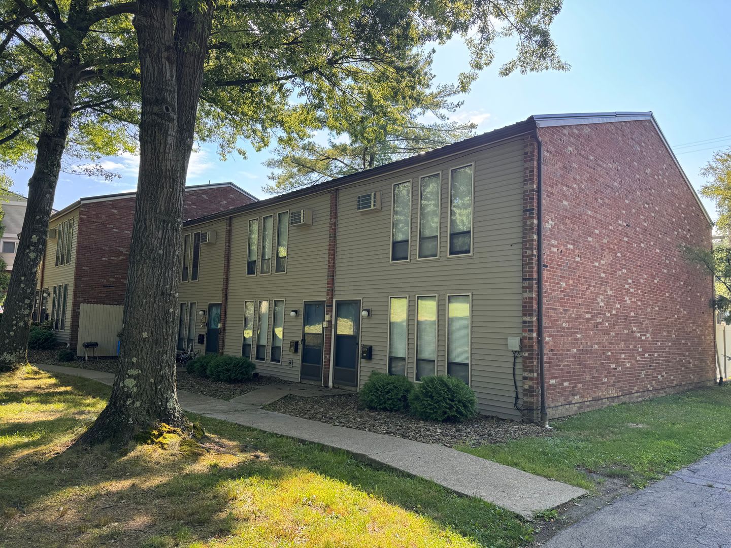 214 E Water St – photo 1