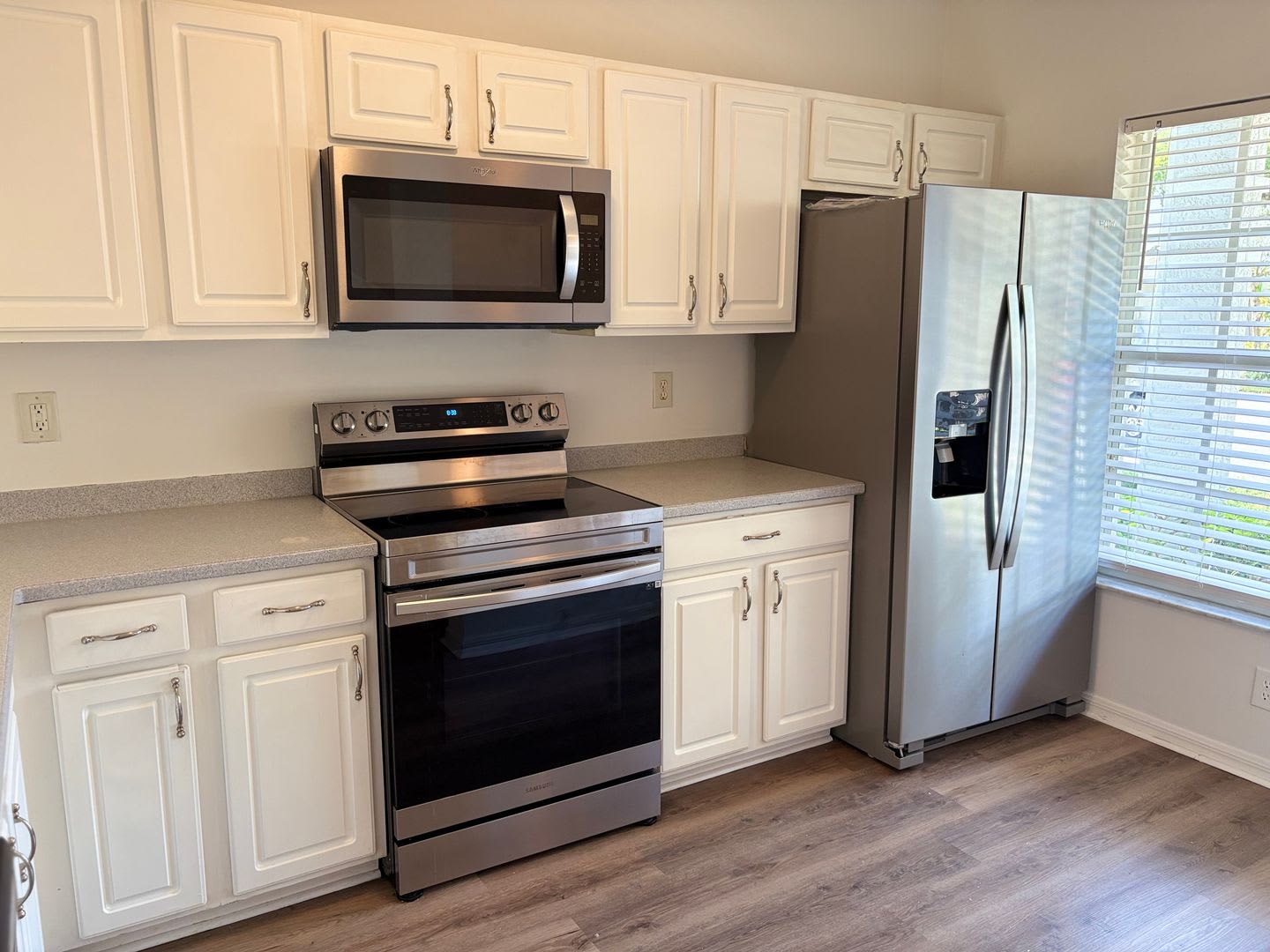 **Coming Soon** 2/2.5 Townhomes for Rent in Fort Myers – photo 1