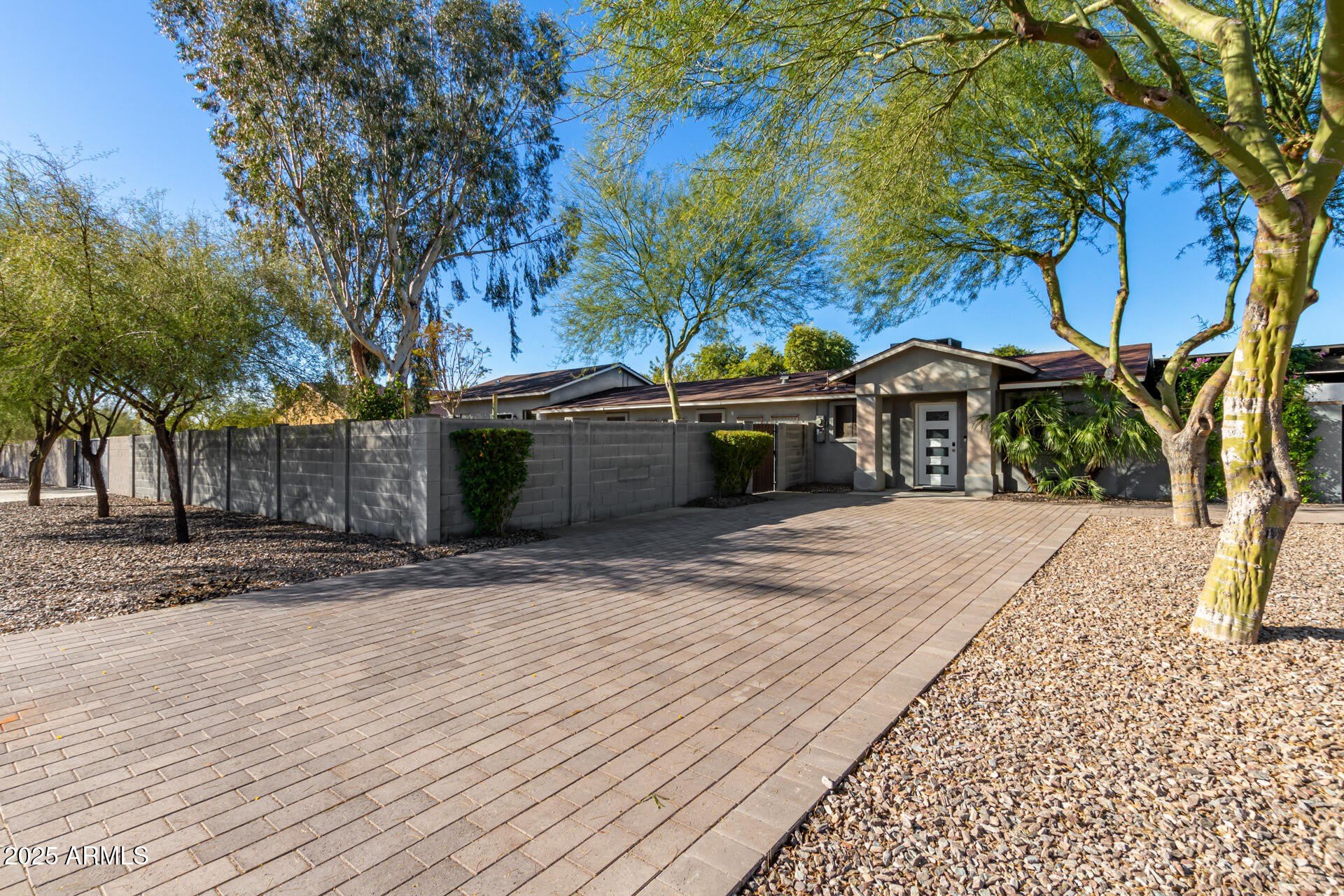 10069 E Paradise Drive – photo 1