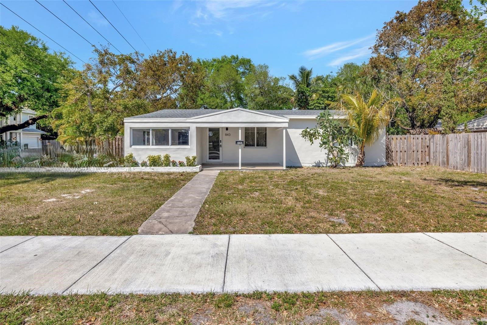 843 Southwest 20th Street – photo 1