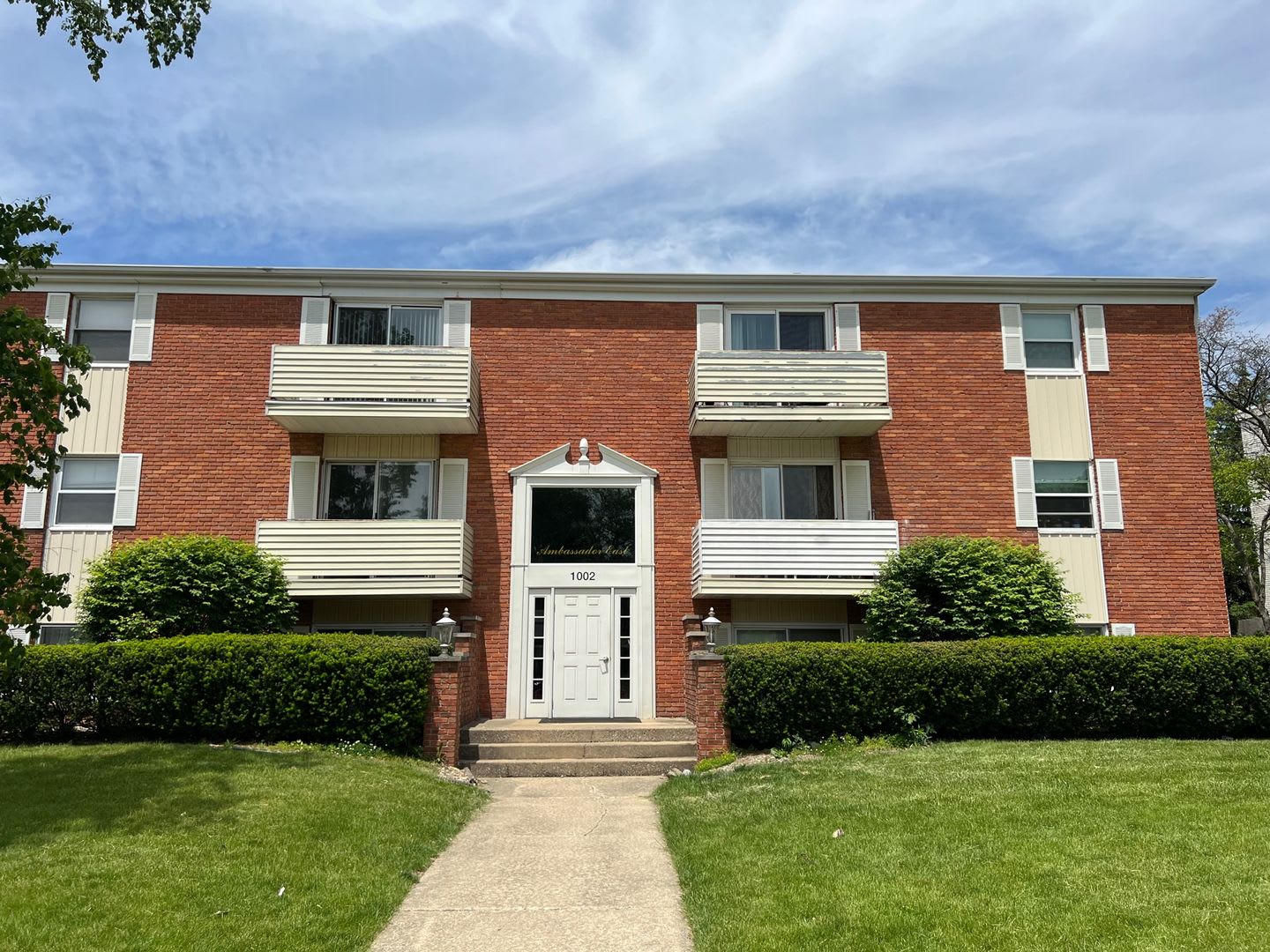 Updated 2 bedroom Condo – photo 1 of 11