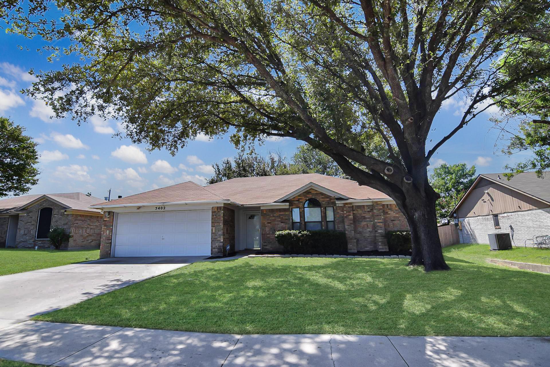 5402 Birdcreek Dr – photo 1