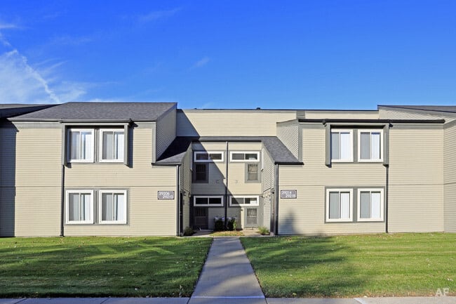 29319 Tiffany Dr J Building – photo 1 of 157