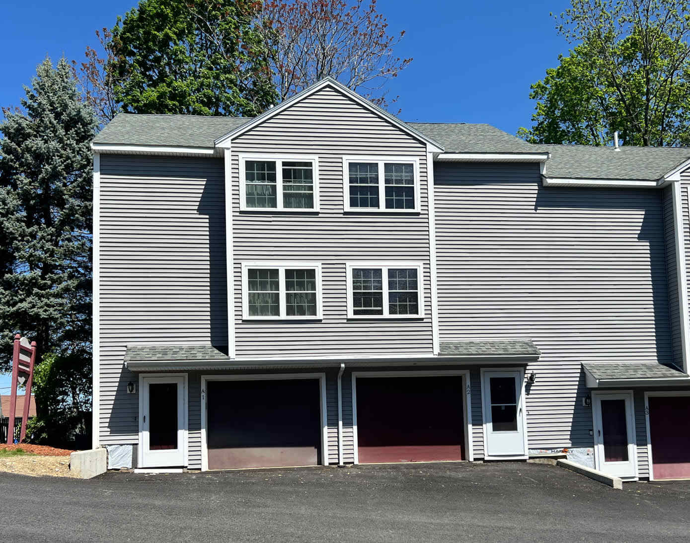 80 Smith St – photo 1
