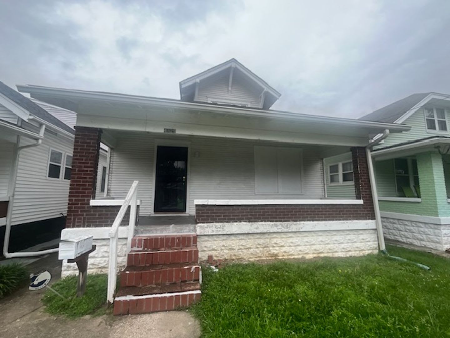 4BR/1BA house- LEASING SPECIAL Move in by 9/15/2026 and receive 50% off of your Deposit. – photo 1