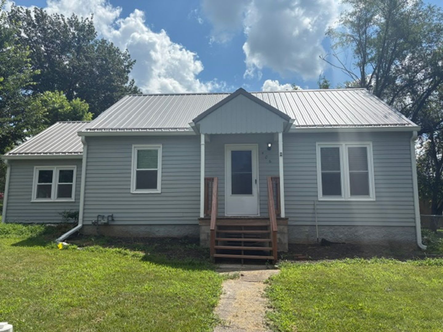 Charming 3 Bedroom And 1 Bath Pleasant Hill Home With Garage Carport Fenced Yard – photo 1 of 43
