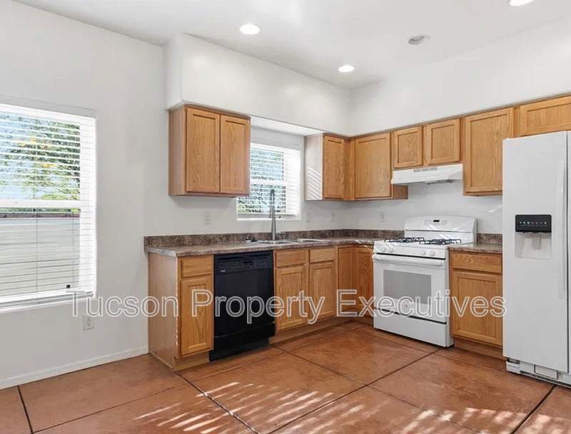 324 West 23rd Street – photo 1