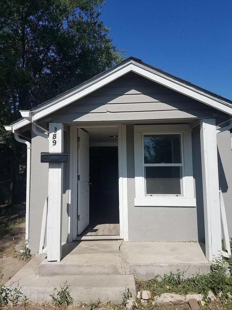 Spacious Railroad Style 1 Bed 1 Bath Home In Denver Co Available 8 21 26 – photo 1