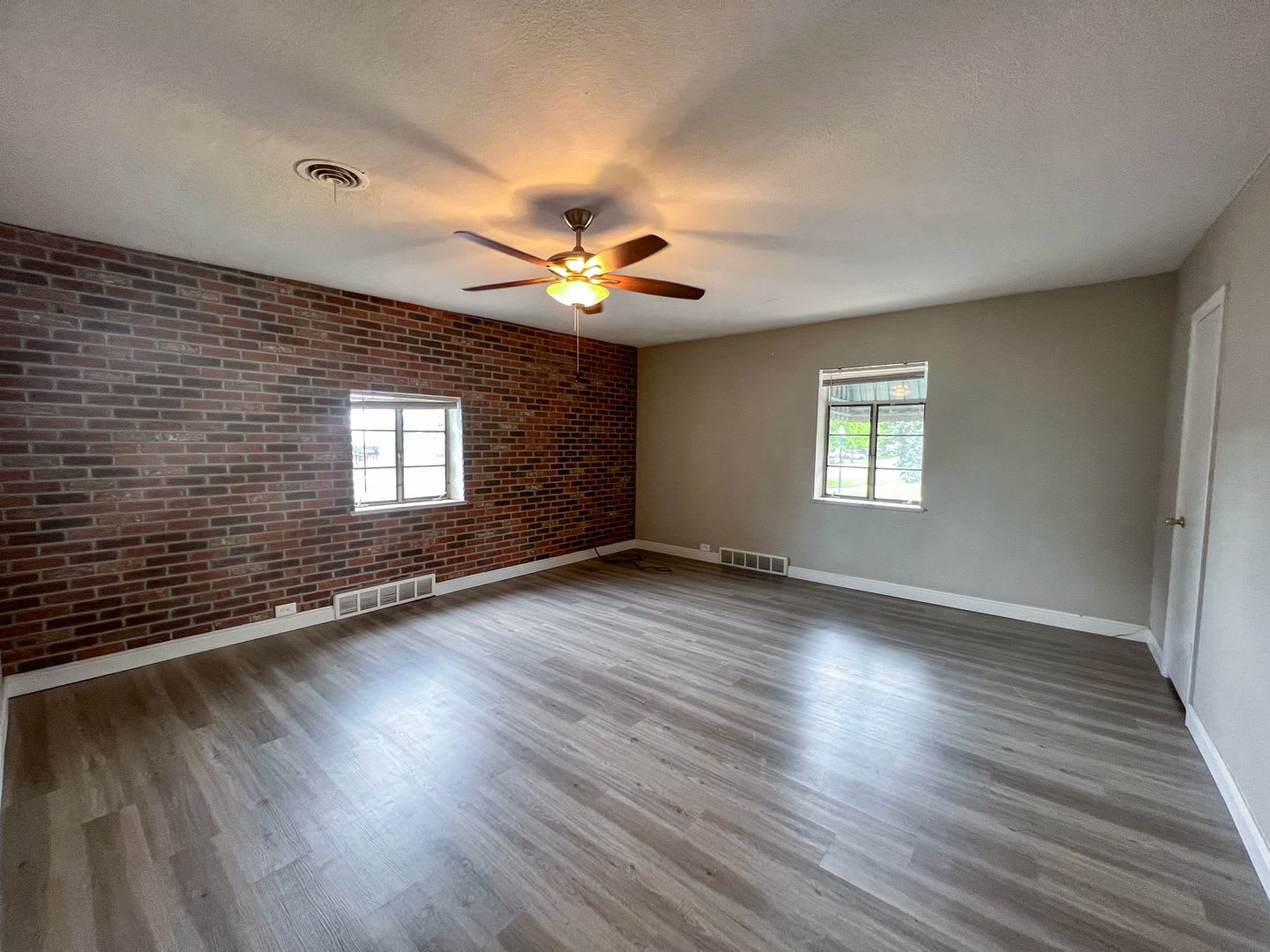 Private Bedroom Available Across from UNC – photo 1 of 12