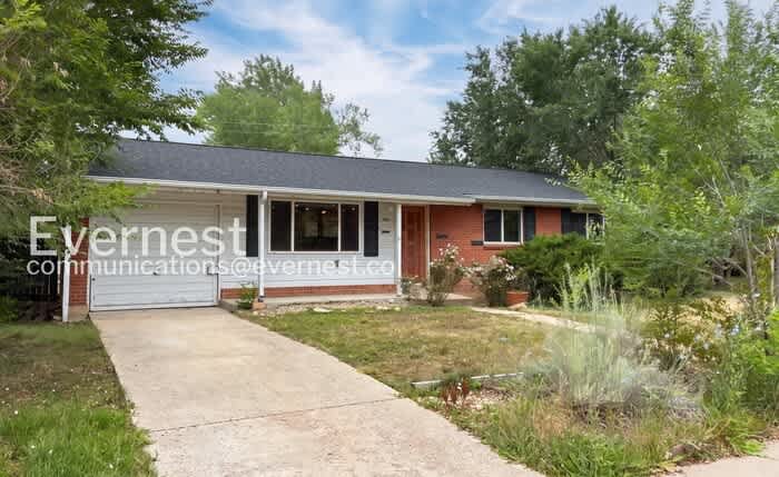 380 Martin Drive – photo 1