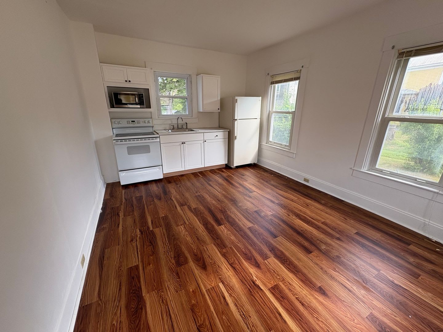 1BR Duplex in Rochester – photo 1 of 24