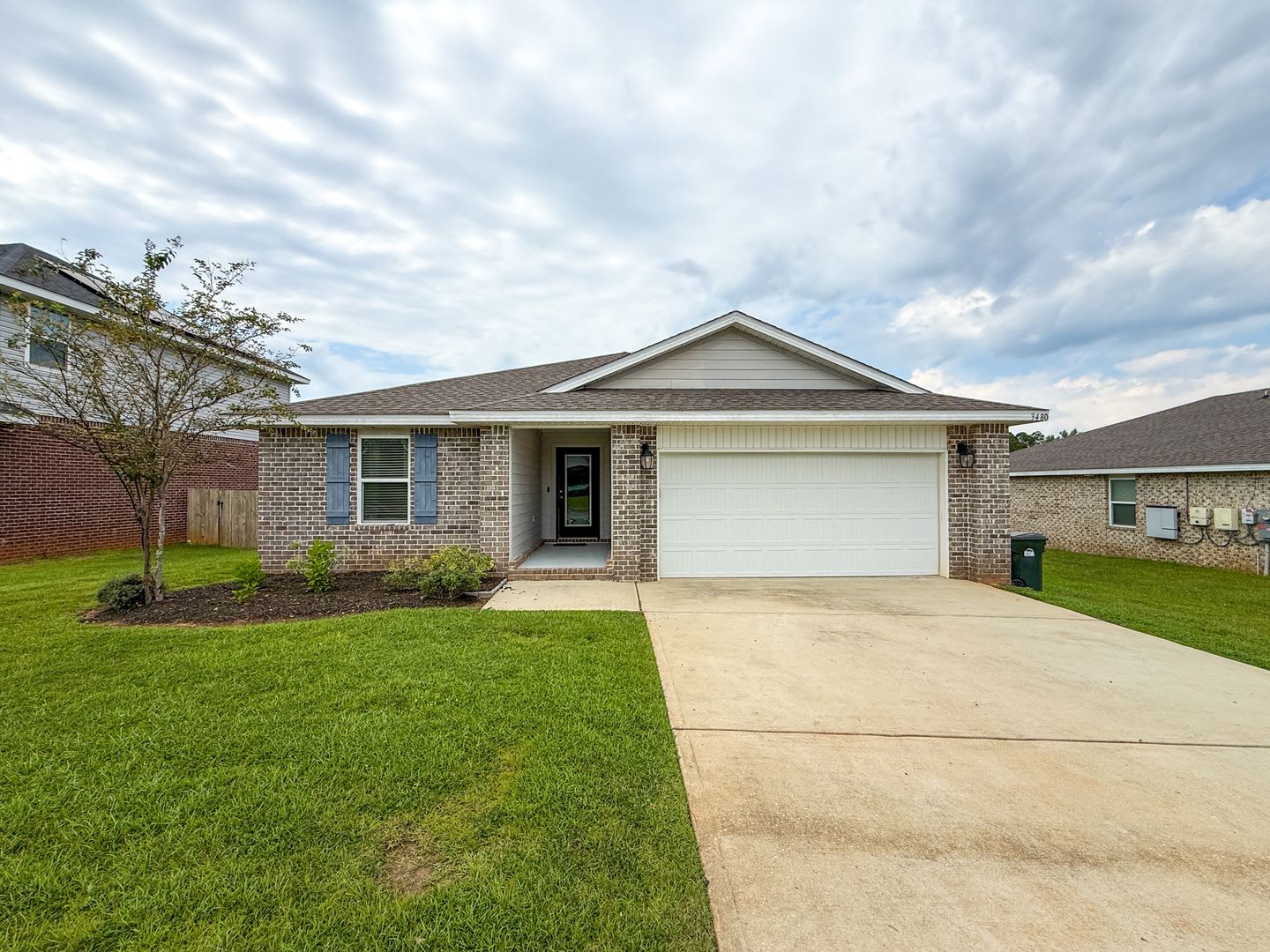Beautiful 3 bedroom 2 bath brick craftsman home available for rent! POWER INCLUDED! – photo 1