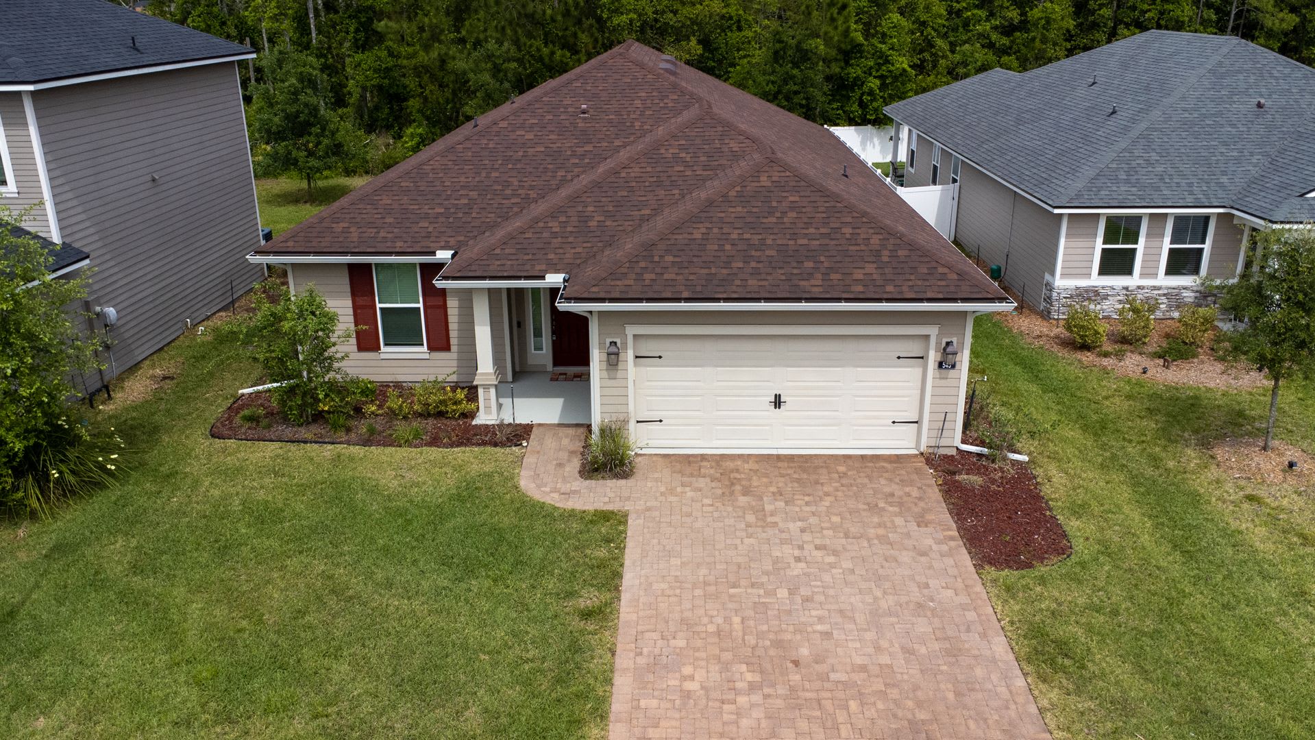3/2 Treaty Oaks Home for Rent – photo 1