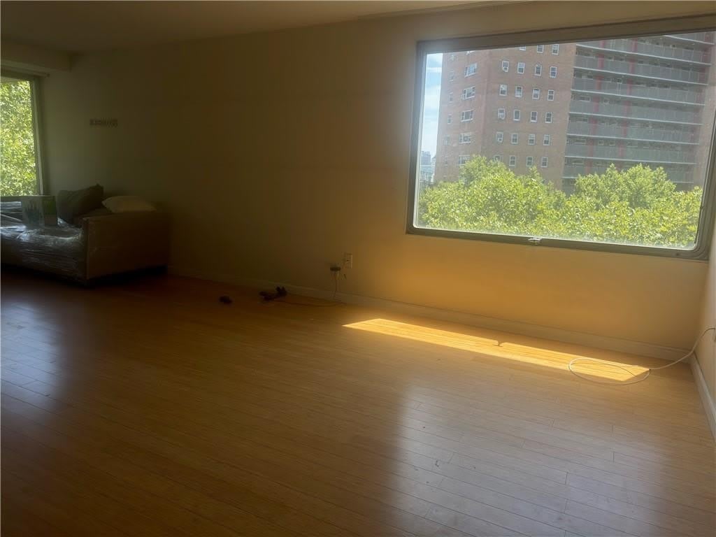 180 Park Row – photo 1