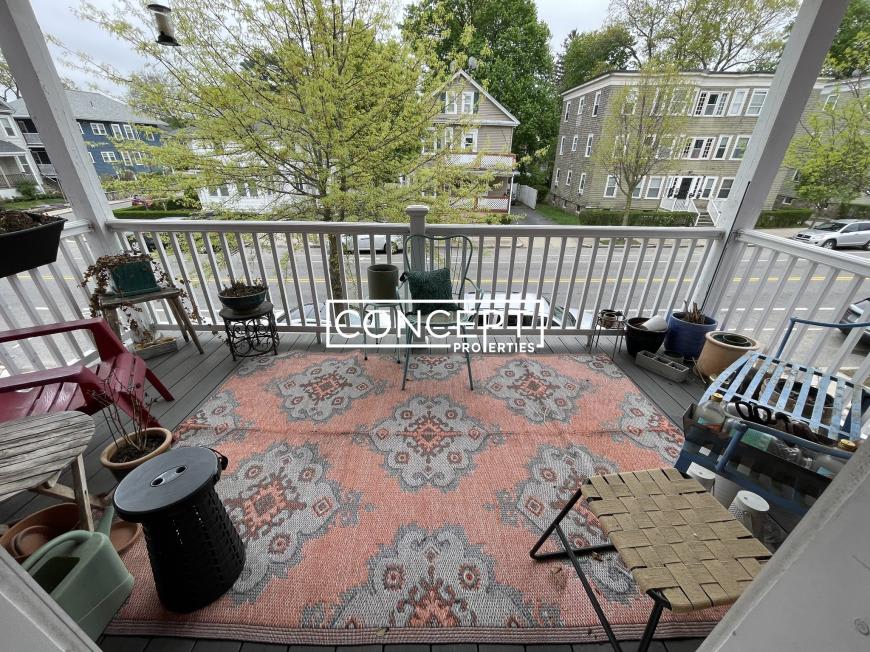 125 Belgrade Ave. – photo 1