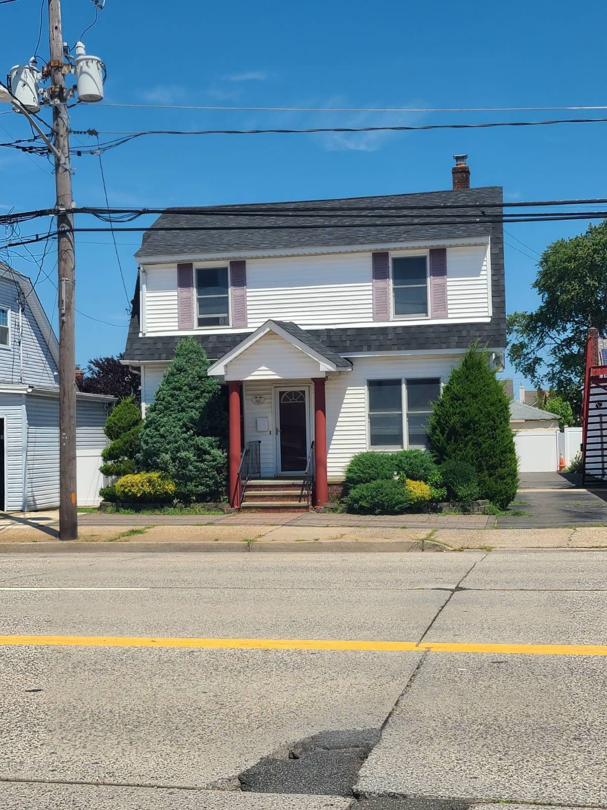 3591 Merrick Road – photo 1 of 14