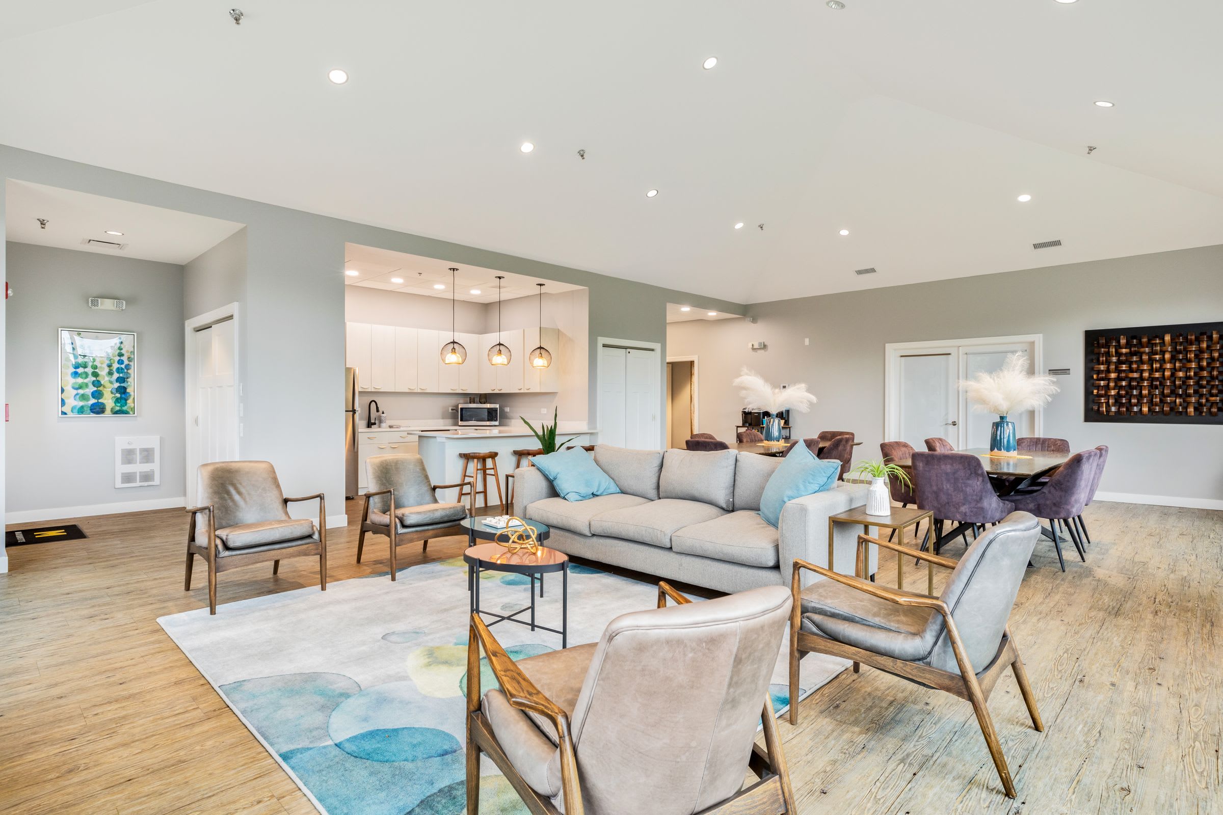 Eagle Creek Apartments – photo 1 of 95