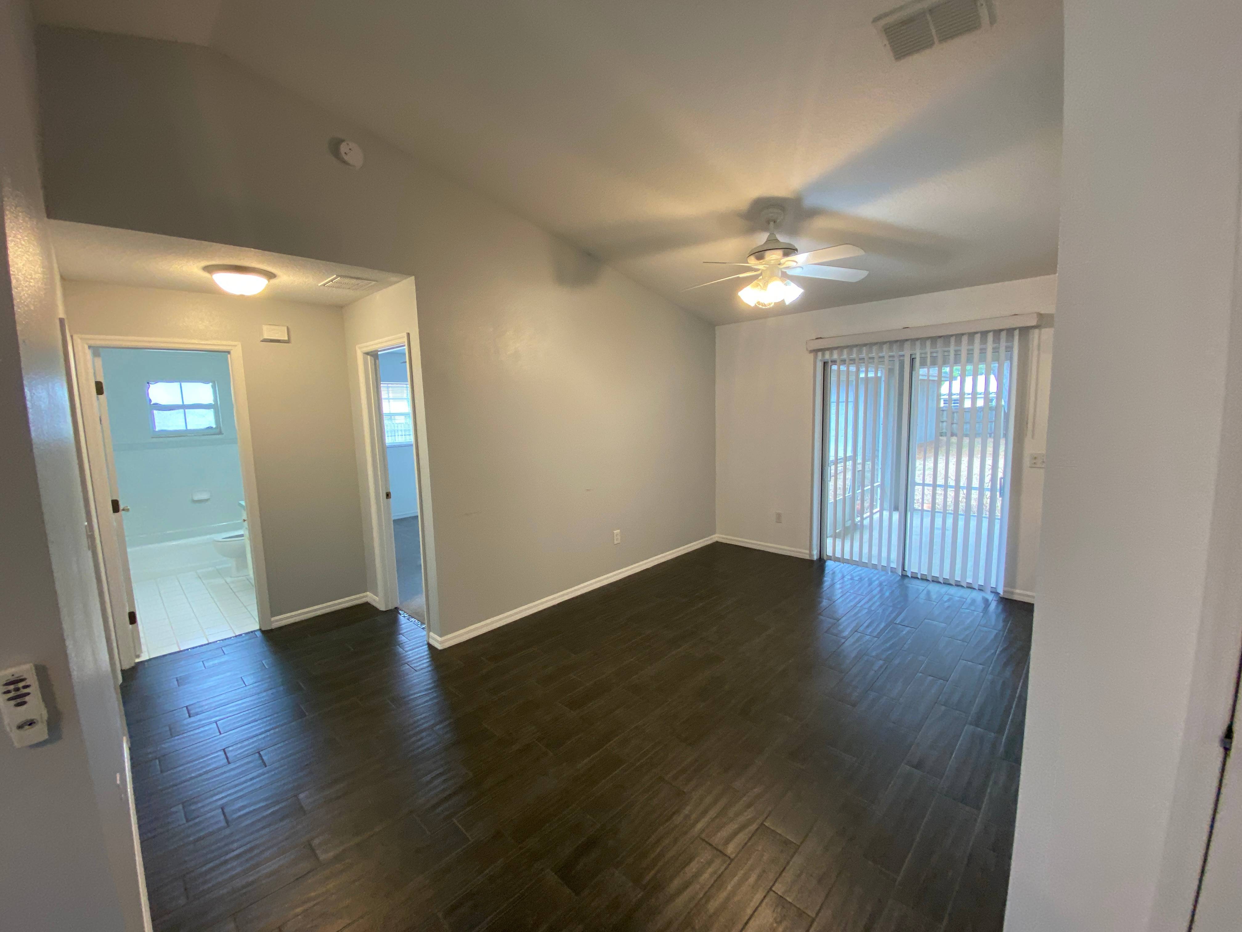 9195 SE 163rd St – photo 1 of 11