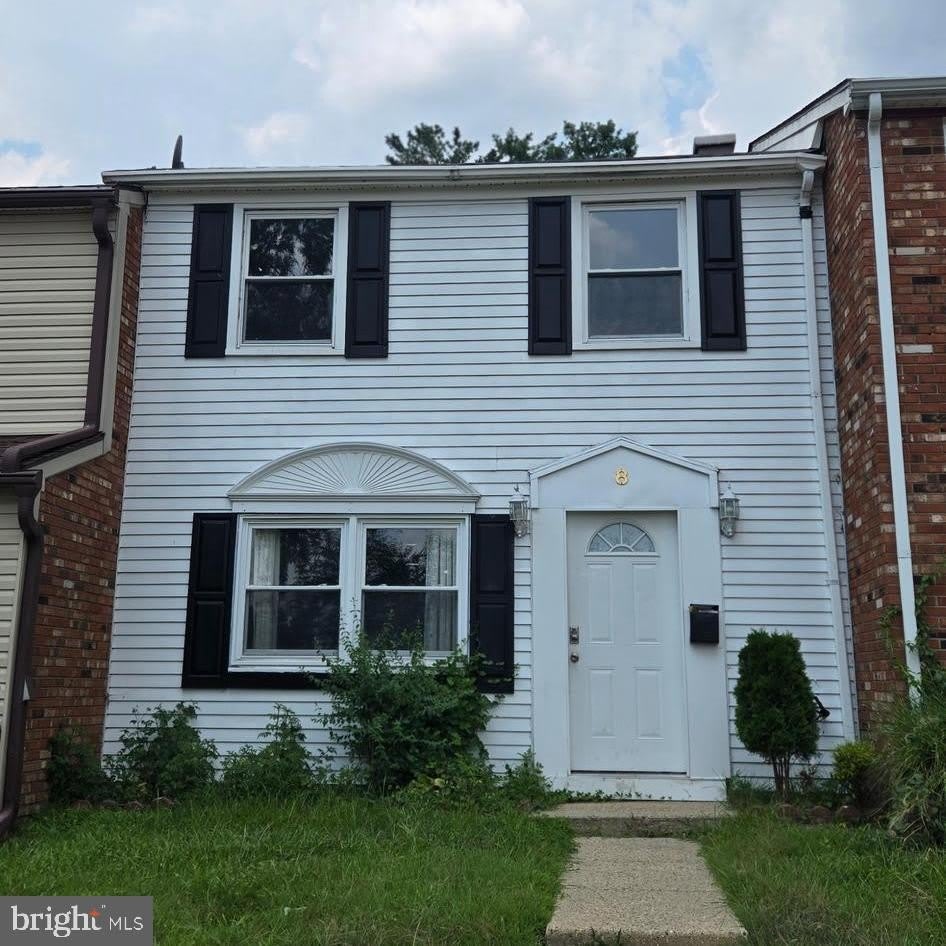 8 RADFORD Place – photo 1 of 9