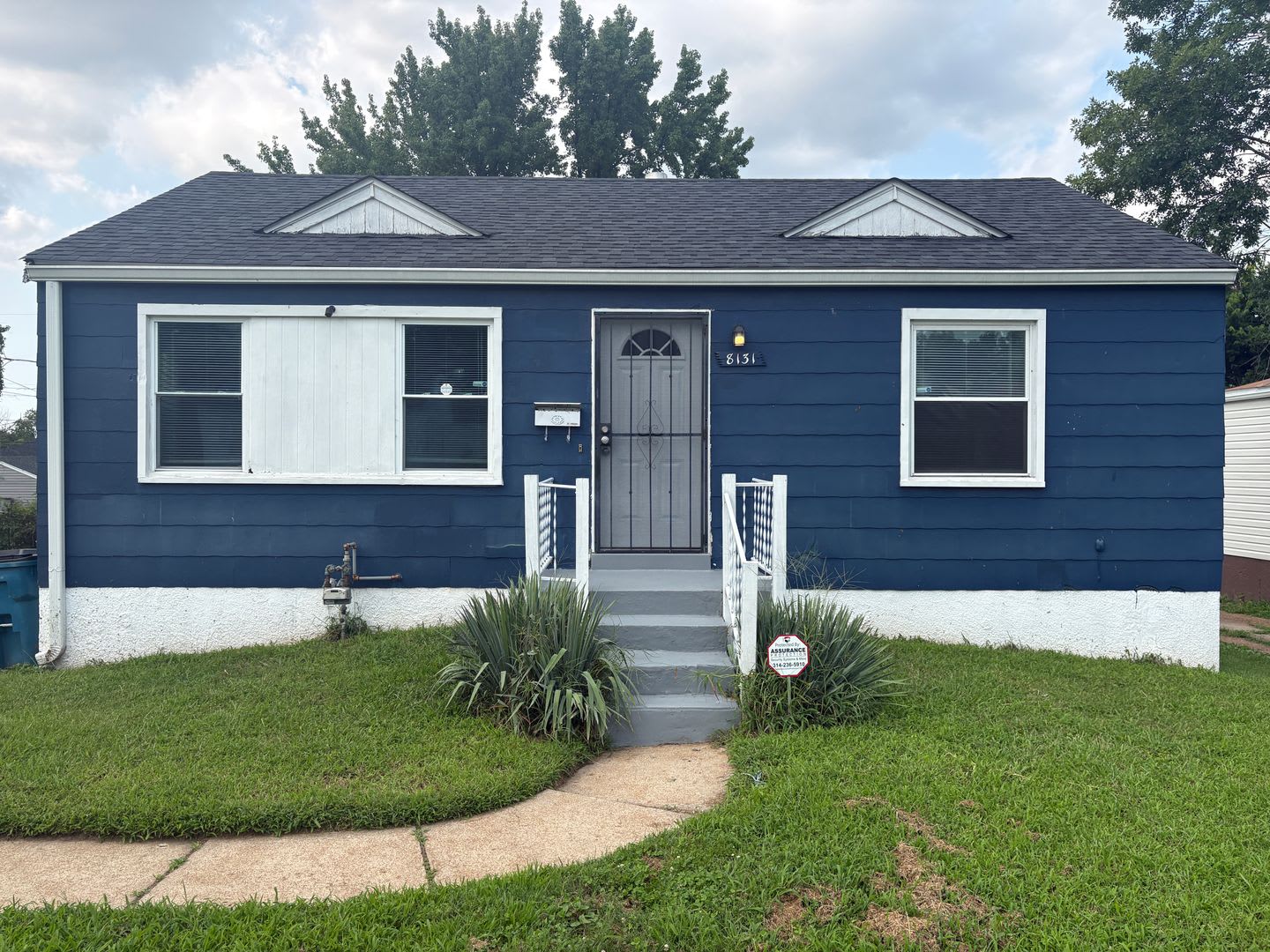 Charming &amp; Updated 2-Bedroom Home w/Basement – photo 1 of 8