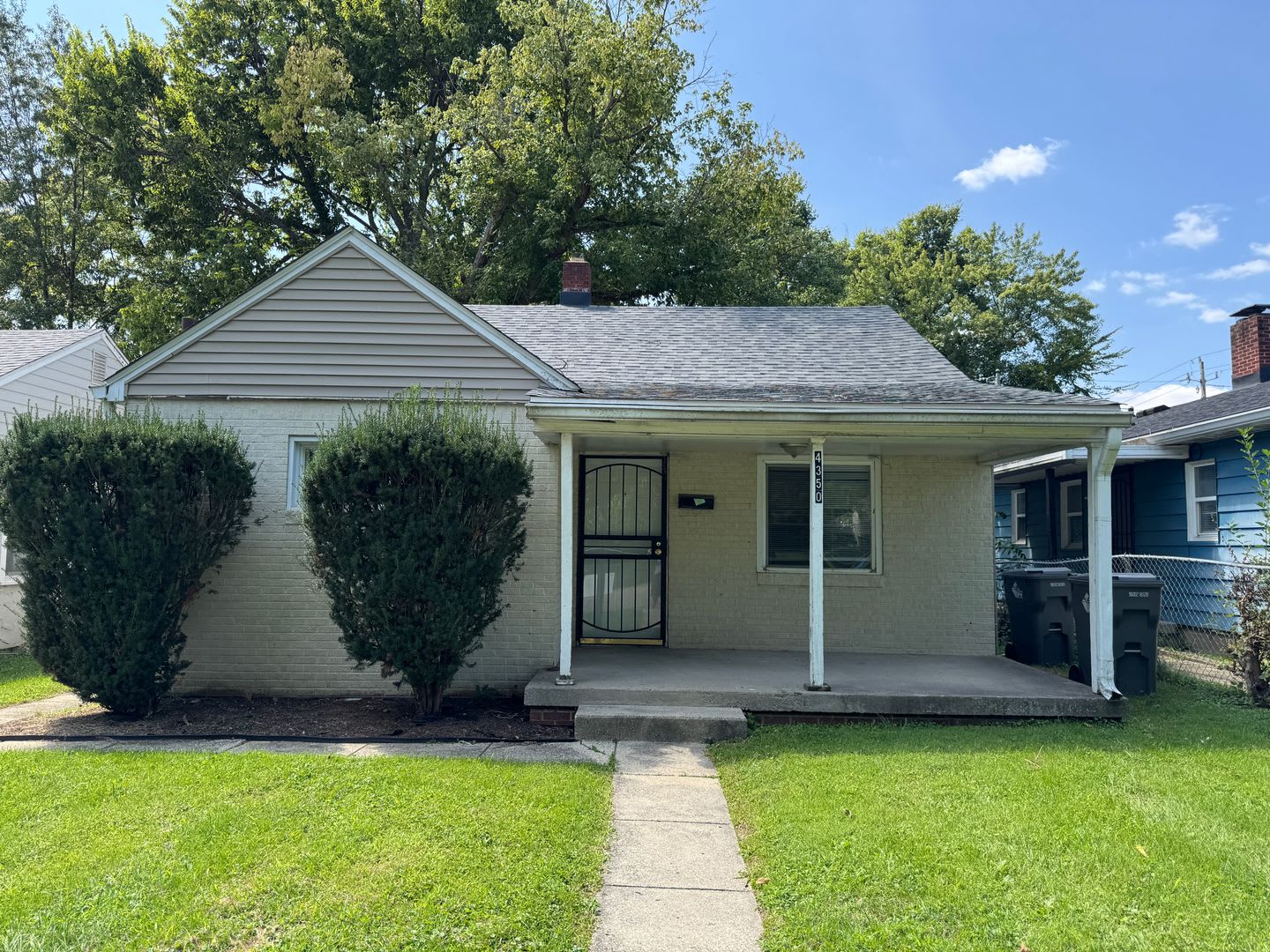 Fairgrounds 2 Bedrooms 1 Baths – photo 1