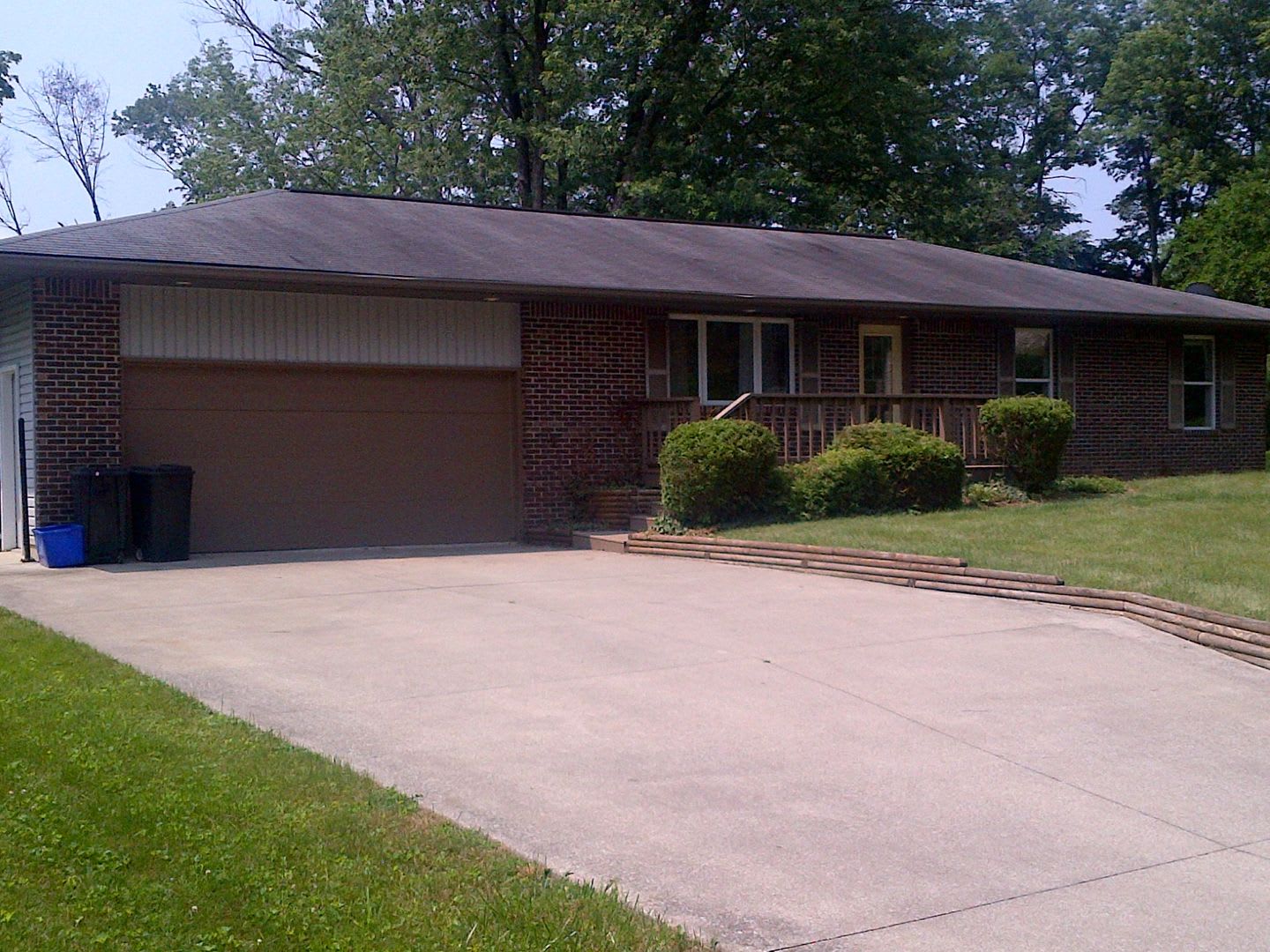 Newly Renovated 3 Bed 2 Ba Home – photo 1