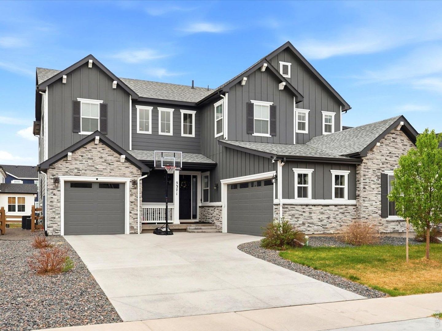 Exceptional contemporary residence in the coveted Serratoga Falls – photo 1 of 24