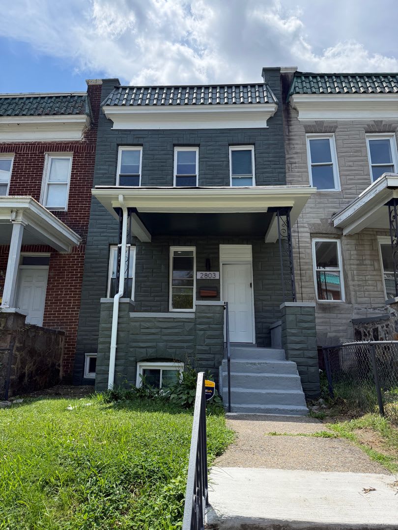 Beautifully Renovated 4BR/2.5BA Home – photo 1