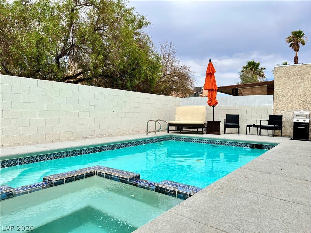 7716 Sparkle Avenue – photo 1