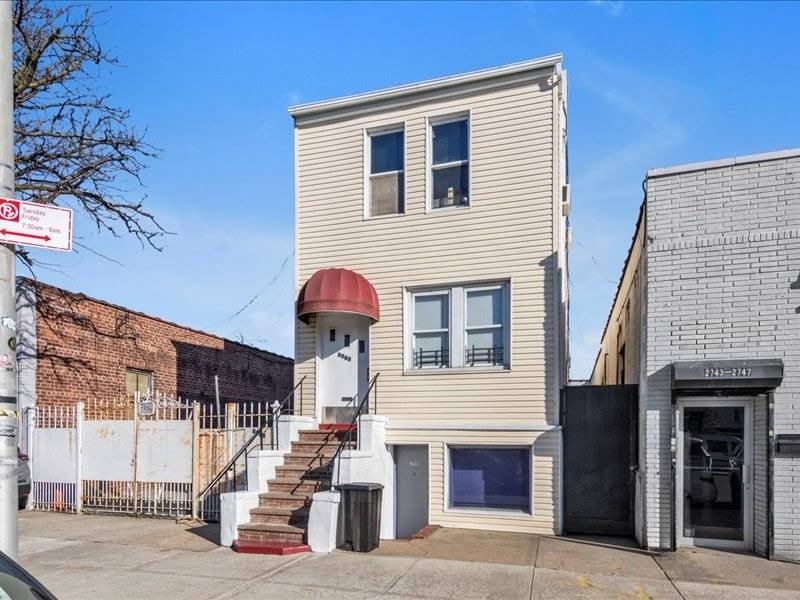 2741 Stillwell Avenue – photo 1